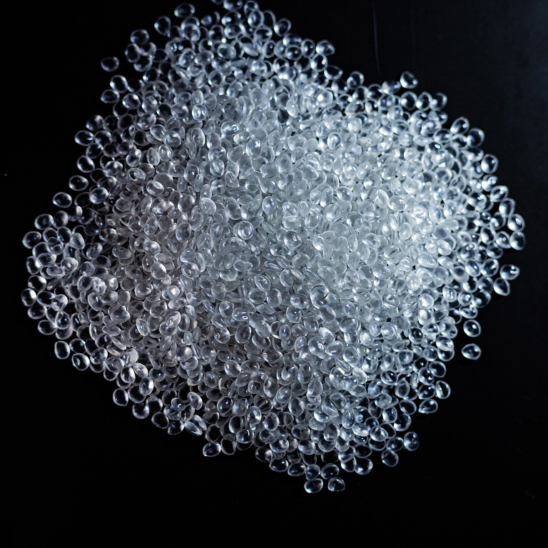 BASF je v Šanghaju dosegel polno lokalno proizvodnjo negorljivega TPU portfelja, kar krepi nove kitajske energetske in avtomatizacijske industrije. Predstavitev